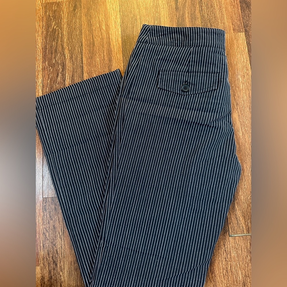 Jones New Yorke women Pinstripe Black and White Dress Pants - Picture 9 of 9